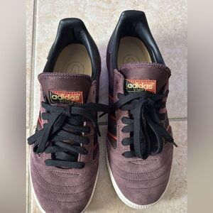 Adidas size 7.5 women